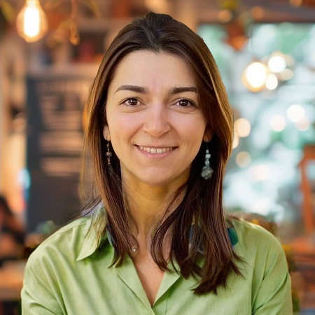 Anya hairstylist portrait